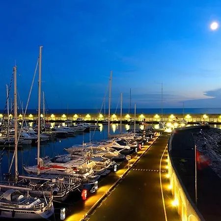 A 50 Mt Dal Mare * Rosignano Solvay