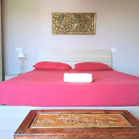 A 50 Mt Dal Mare Appartement *