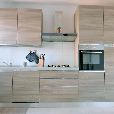 A 50 Mt Dal Mare Apartment *