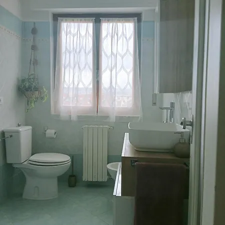 A 50 Mt Dal Mare Apartment *